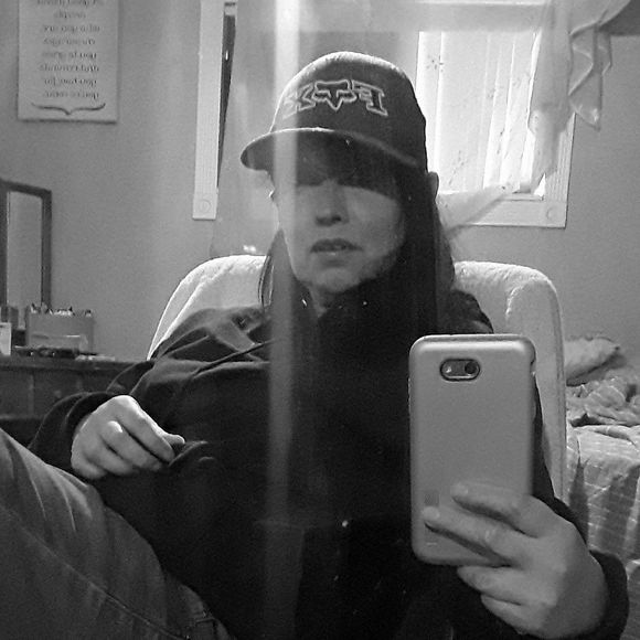 Meet your Posher, Veronica - Picture 1 of 1